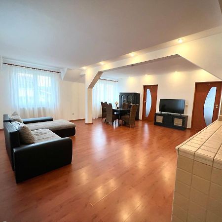 Flh - Mira Apartments Sibiu Exteriör bild
