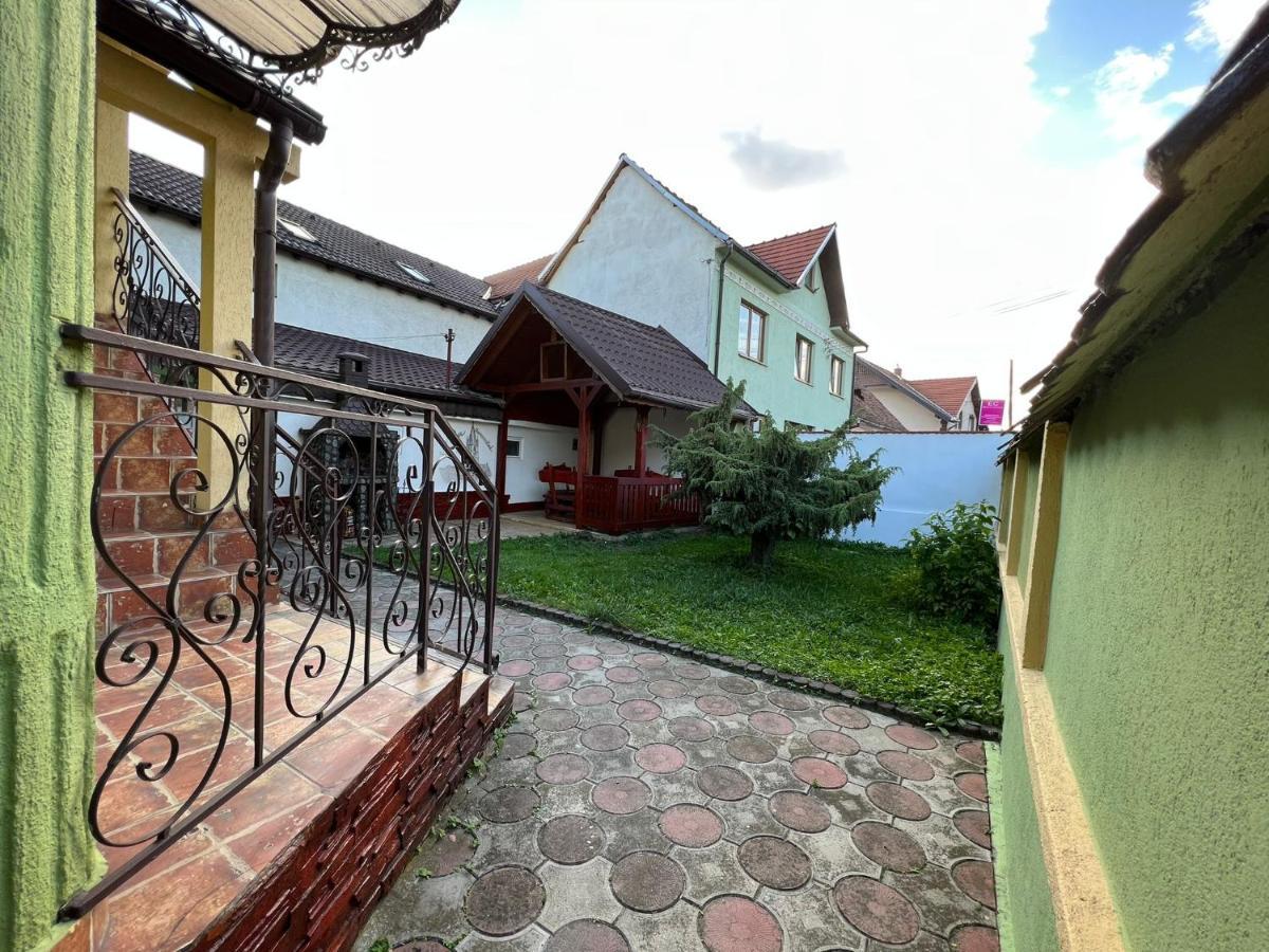 Flh - Mira Apartments Sibiu Exteriör bild