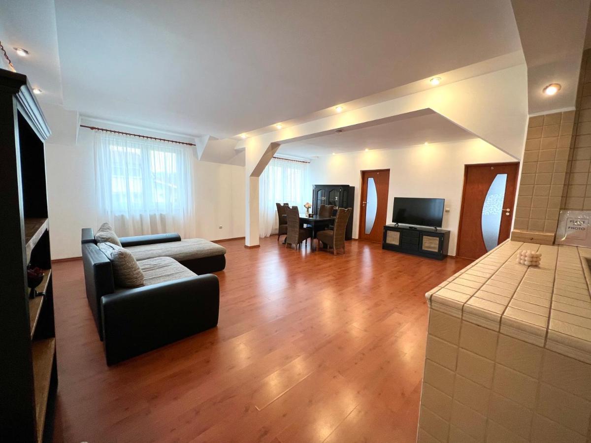 Flh - Mira Apartments Sibiu Exteriör bild
