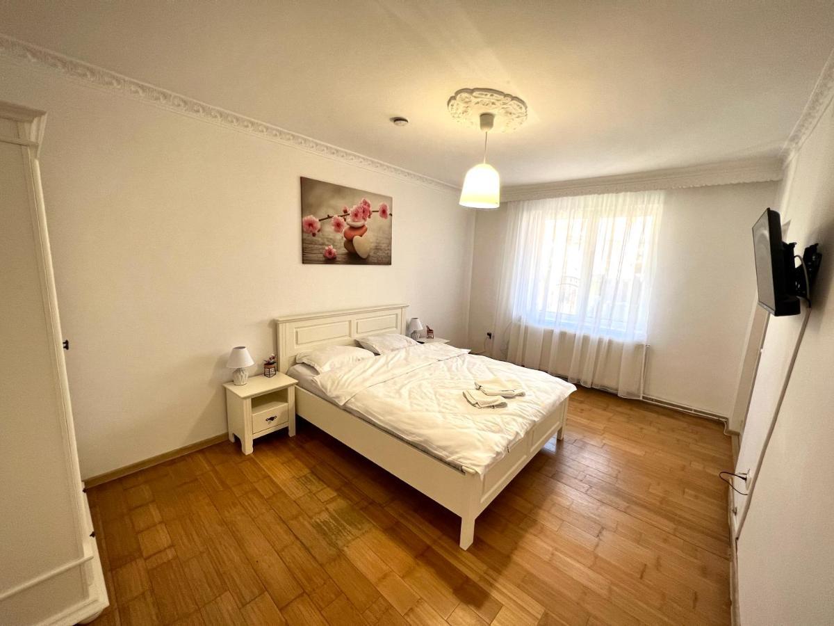 Flh - Mira Apartments Sibiu Exteriör bild