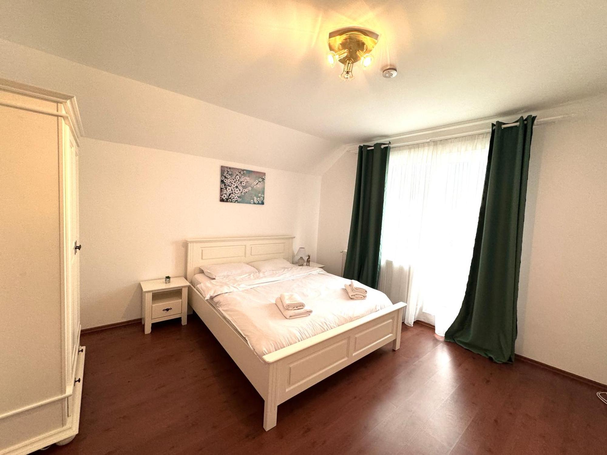 Flh - Mira Apartments Sibiu Exteriör bild